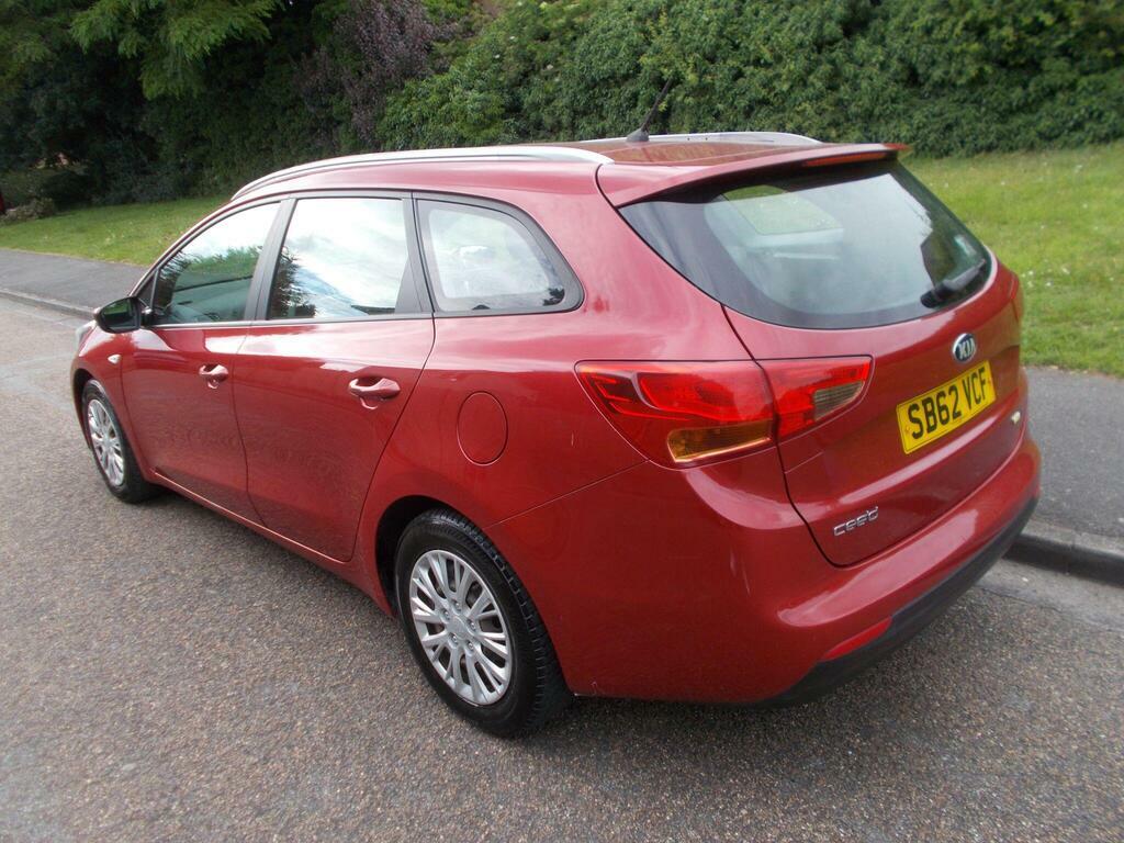 Kia Ceed 1.4 Crdi Ecodynamics 1 Sportswagon Euro 5 S S Red #4