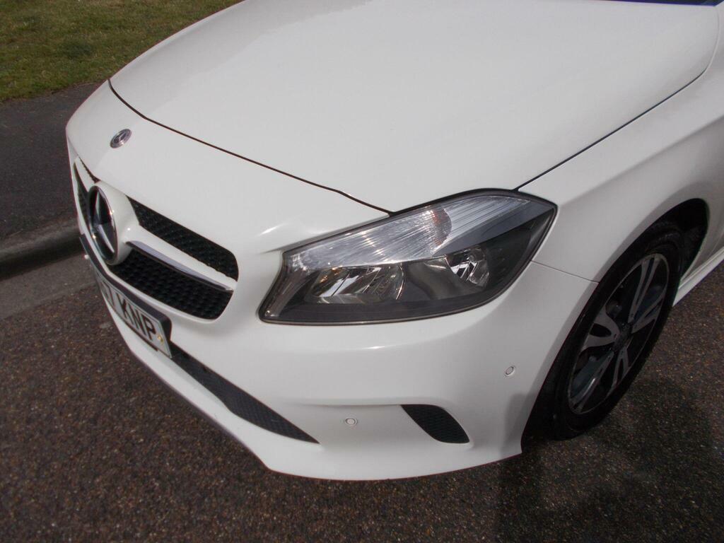 Mercedes-Benz A Class A180d Se White #39
