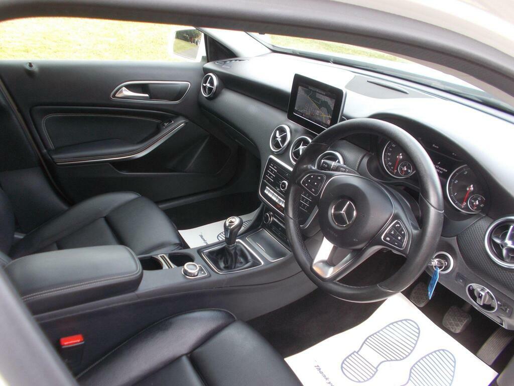 Mercedes-Benz A Class A180d Se White #12