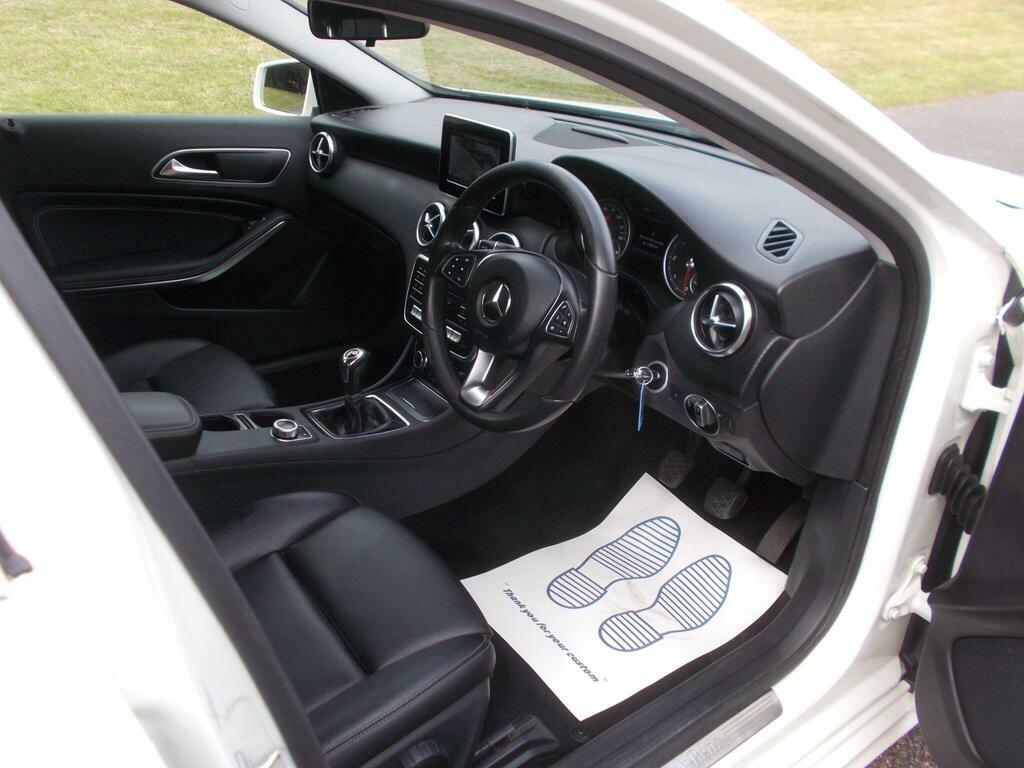 Mercedes-Benz A Class A180d Se White #25