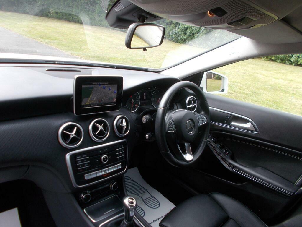 Mercedes-Benz A Class A180d Se White #19