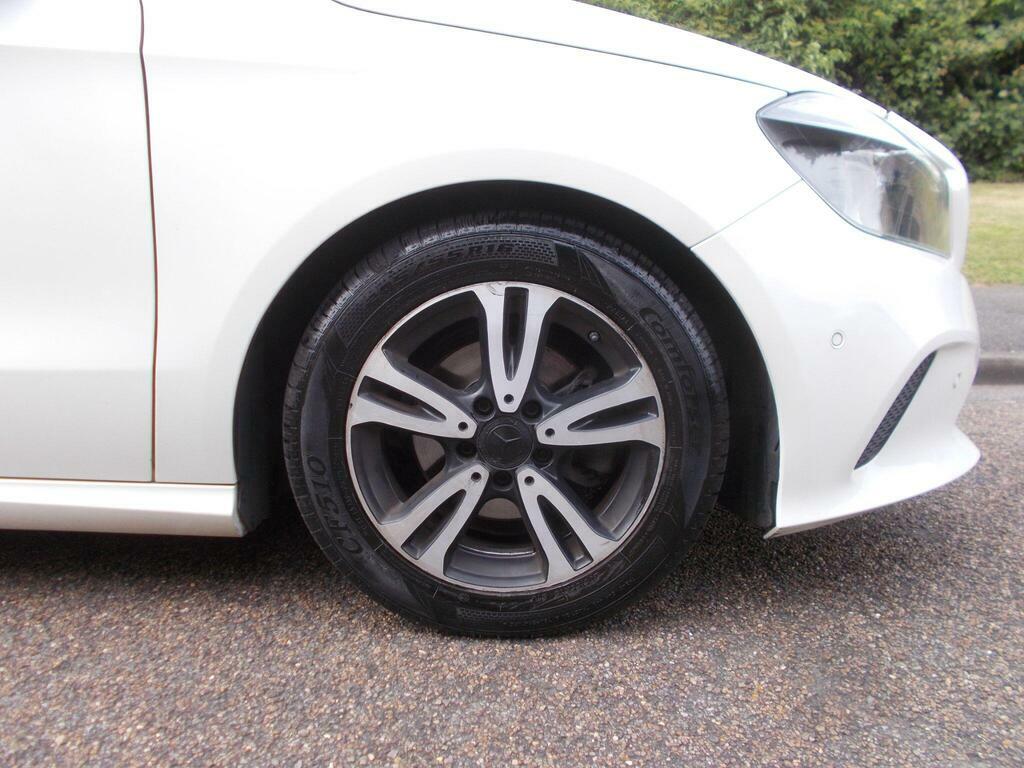 Mercedes-Benz A Class A180d Se White #18