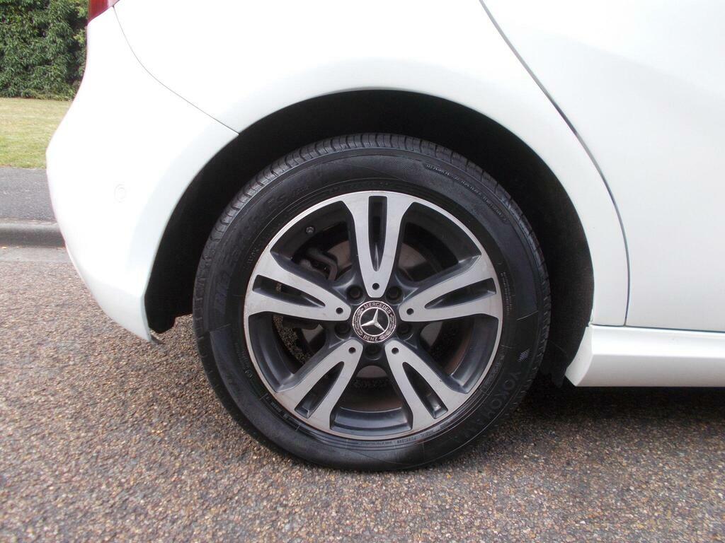 Mercedes-Benz A Class A180d Se White #13