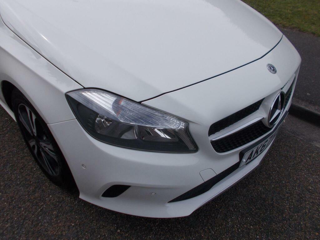 Mercedes-Benz A Class A180d Se White #14
