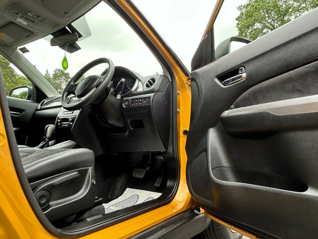 Suzuki Vitara Sz-t White #27