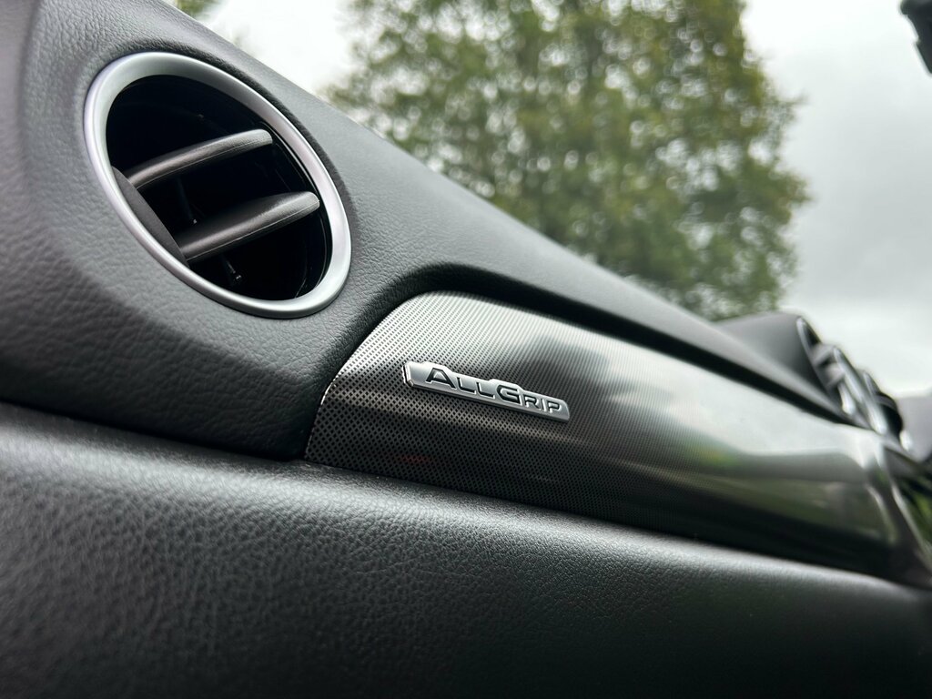 Suzuki Vitara Sz-t White #54