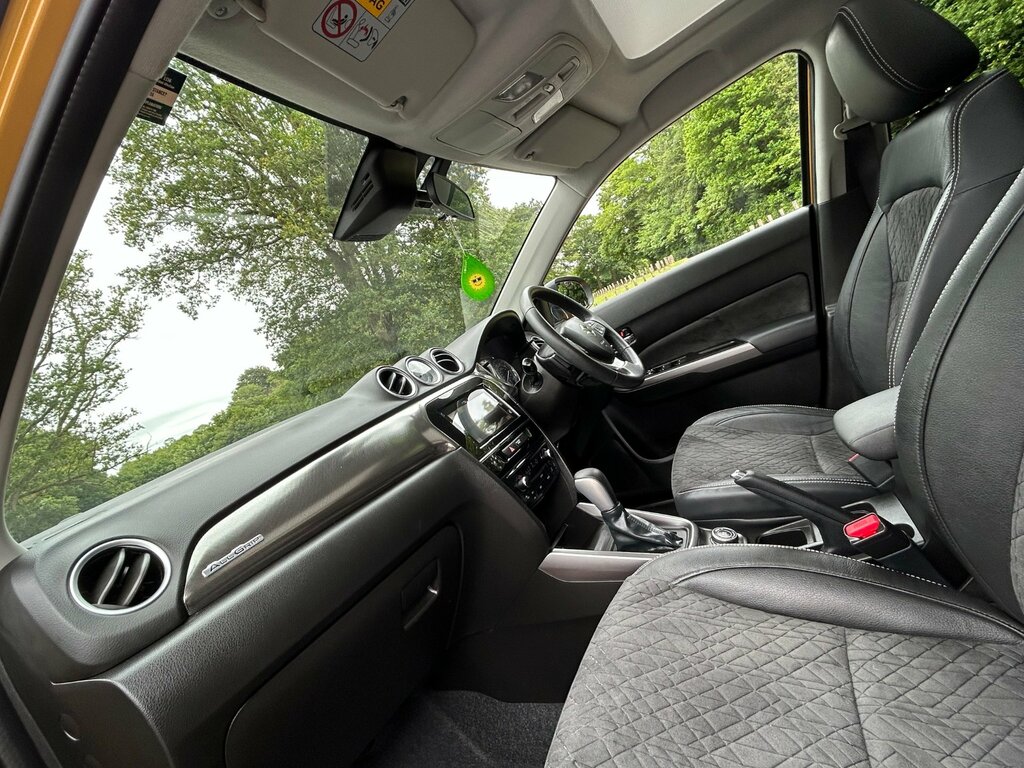Suzuki Vitara Sz-t White #57