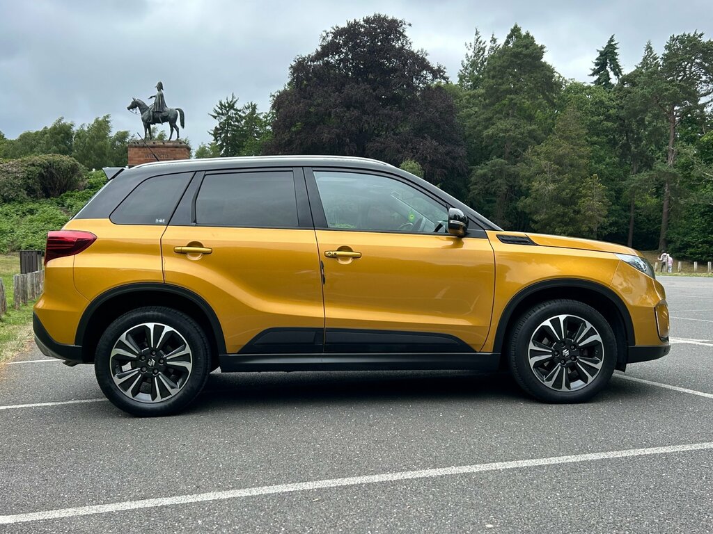 Suzuki Vitara Sz-t White #8