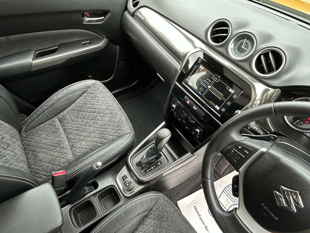 Suzuki Vitara Sz-t White #53