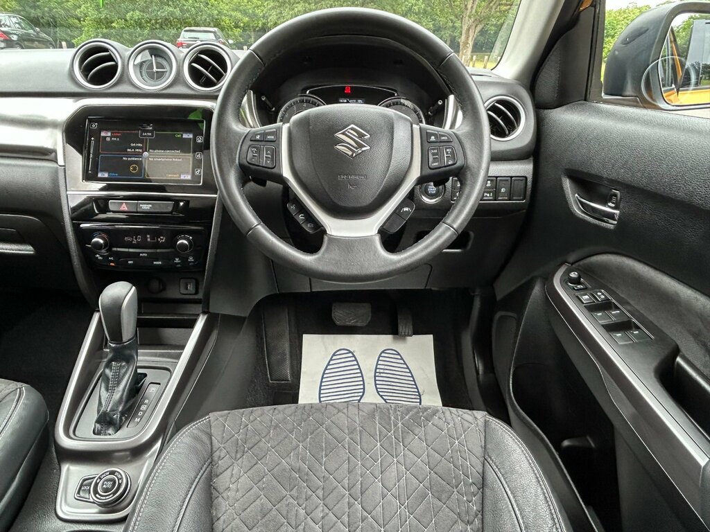 Suzuki Vitara Sz-t White #42