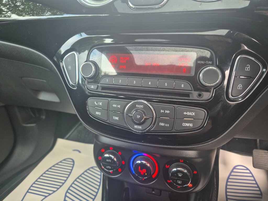 Vauxhall Adam 1.2I Energised White #16