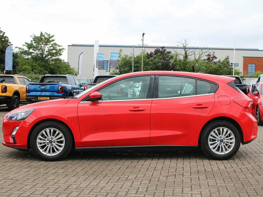 Ford Focus 1.0 Ecoboost 125 Titanium Edition YB71KXO Red #3