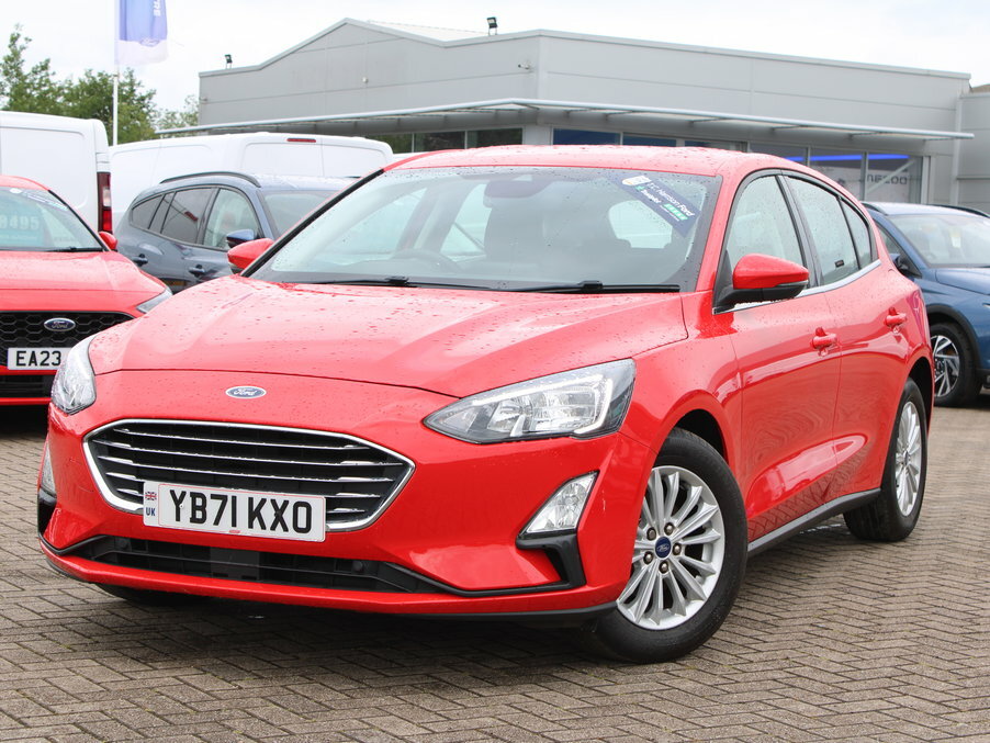 Ford Focus 1.0 Ecoboost 125 Titanium Edition YB71KXO Red #2