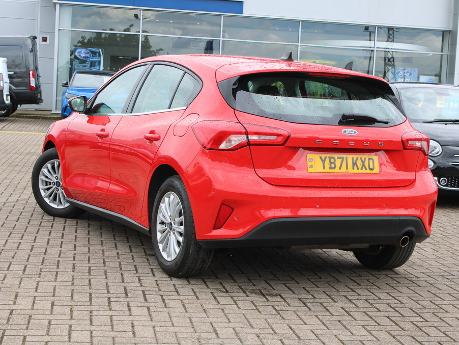 Ford Focus 1.0 Ecoboost 125 Titanium Edition YB71KXO Red #5