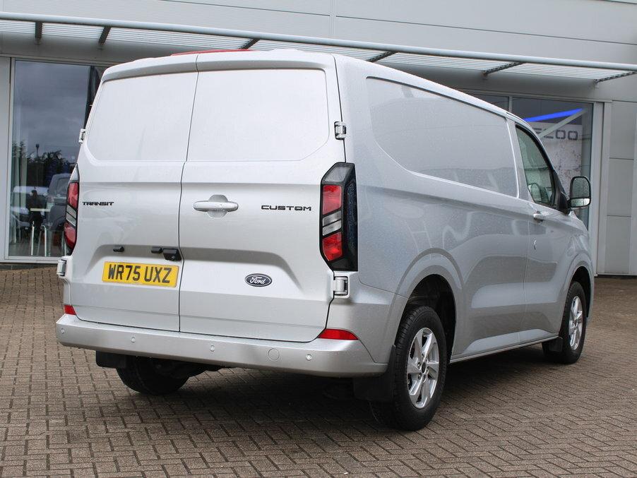 Ford Transit Custom 2.0 Ecoblue 136Ps H1 Van Limited WR75UXZ Silver #4