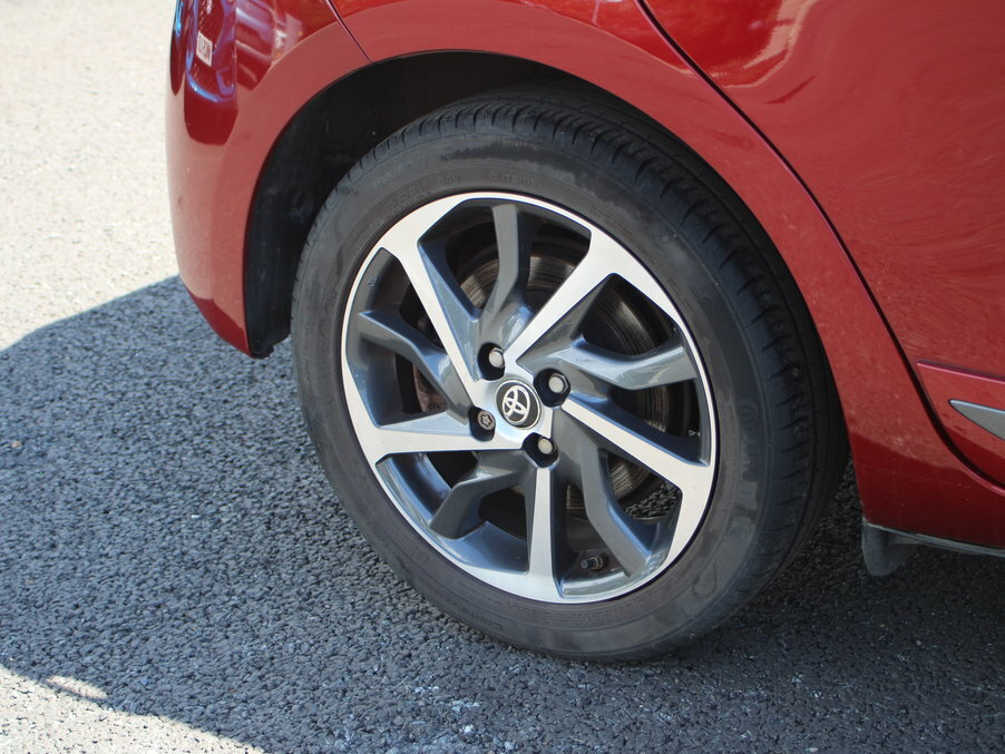 Toyota Yaris 1.5 Hybrid Y20 Cvt Bi-tone AF70UJY Red #6