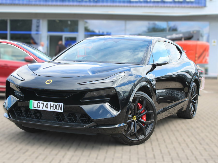Lotus Eletre 675Kw R 112Kwh 4 Seat Black #2