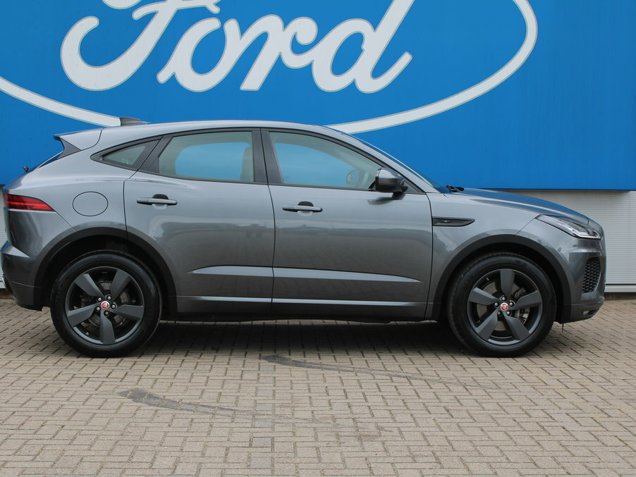 Jaguar E-Pace 2.0 200 Chequered Flag Edition AE70OCR Grey #4