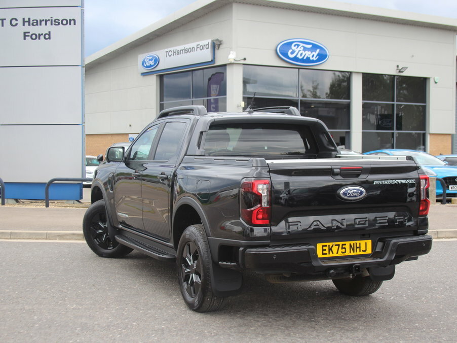 Ford Ranger Pick Up D Cab Stormtrak 2.3 Ecoboost Phev 281 Black #4