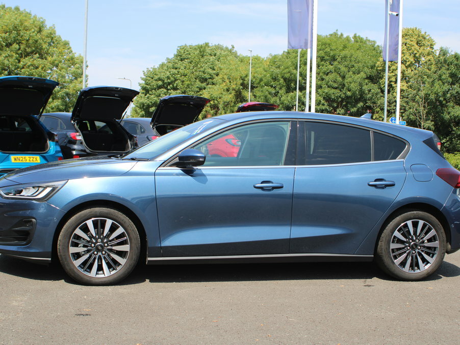 Ford Focus 1.0 Ecoboost Hybrid Mhev 155 Titanium X Blue #3