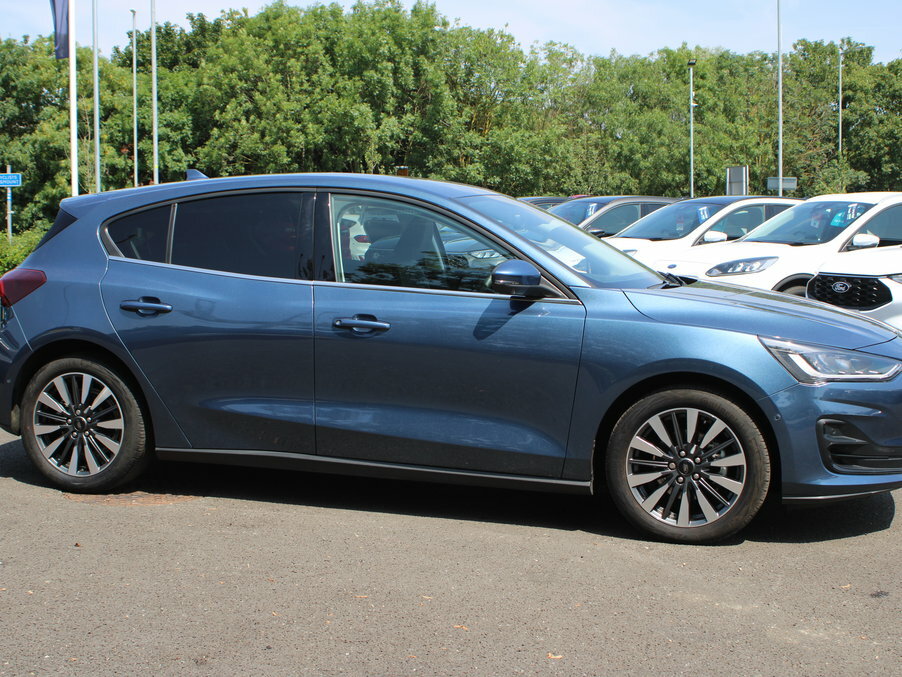 Ford Focus 1.0 Ecoboost Hybrid Mhev 155 Titanium X Blue #4
