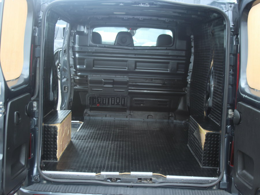 Renault Trafic Mpv White #22