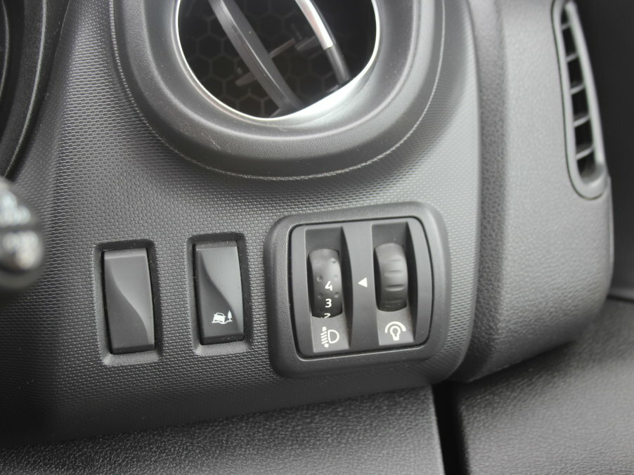 Renault Trafic Mpv White #9