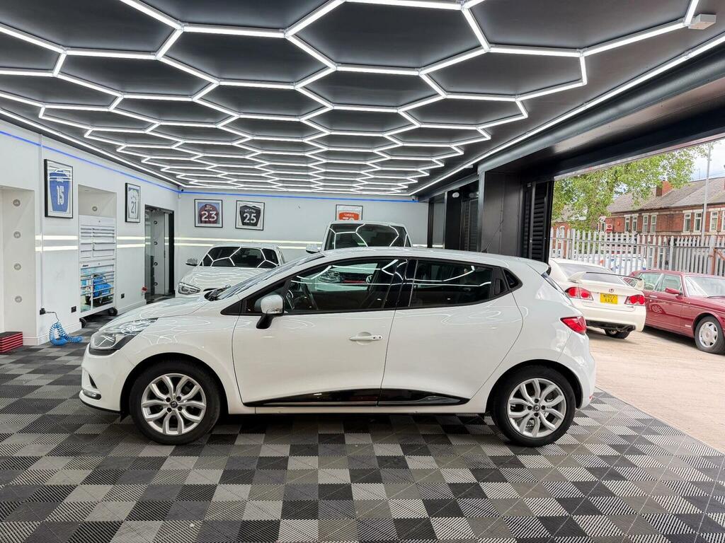 Renault Clio Hatchback 1.2 16V Dynamique Nav Euro 6 20171 SB17LXY White #6