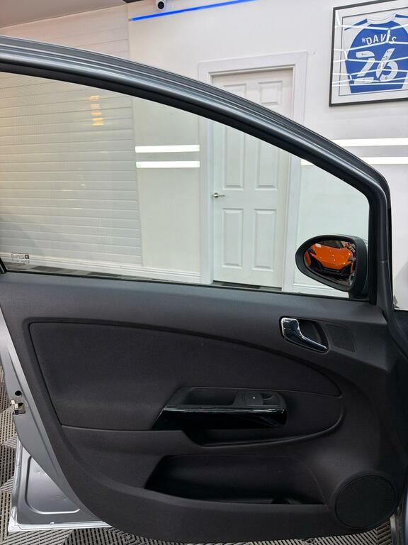 Vauxhall Corsa 1.2 Excite Ac 83 Bhp Silver #19