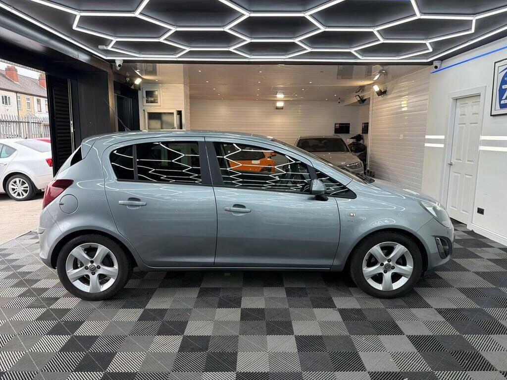 Vauxhall Corsa Corsa Limited Edition White #8