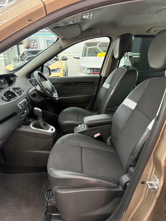 Renault Scenic Mpv 1.5 Dci Limited Nav Euro 6 201565 Beige #32