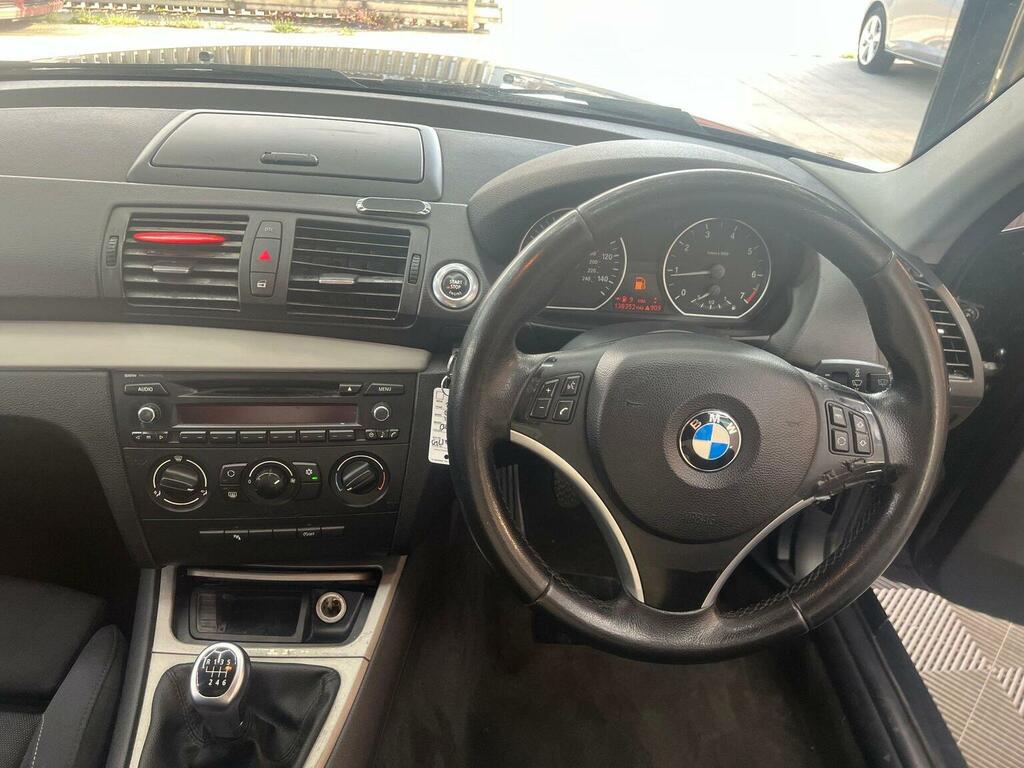 BMW 1 Series Hatchback 2.0 116D Se Euro 4 201060 Black #12