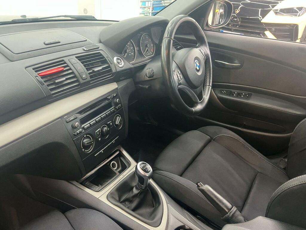 BMW 1 Series Hatchback 2.0 116D Se Euro 4 201060 Black #11