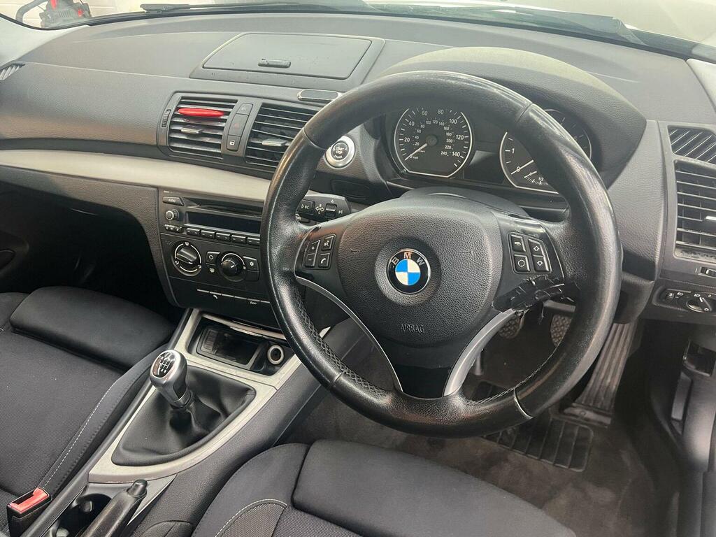 BMW 1 Series Hatchback 2.0 116D Se Euro 4 201060 Black #29