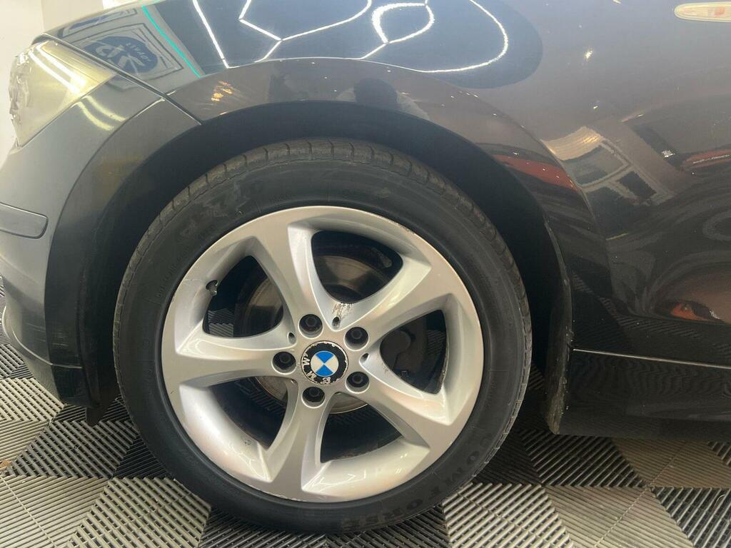 BMW 1 Series Hatchback 2.0 116D Se Euro 4 201060 Black #23