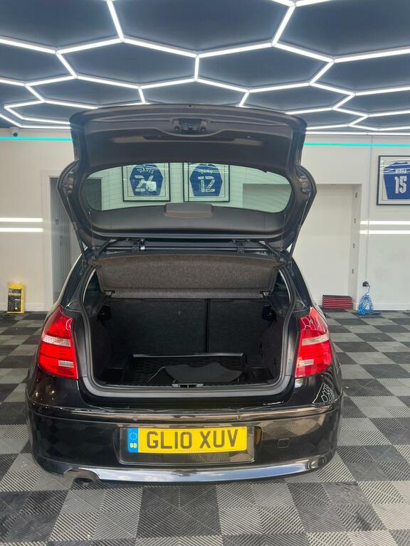BMW 1 Series Hatchback 2.0 116D Se Euro 4 201060 Black #28