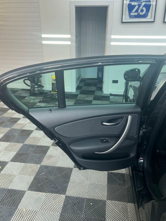 BMW 1 Series Hatchback 2.0 116D Se Euro 4 201060 Black #20