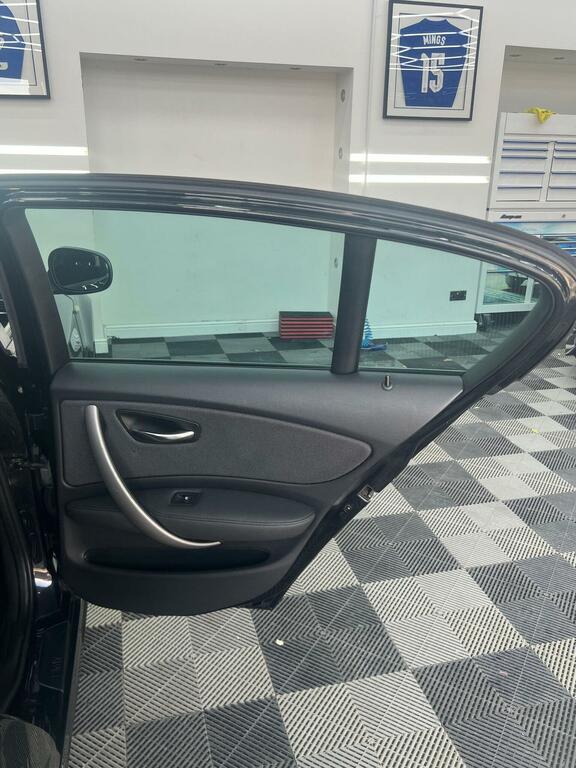 BMW 1 Series Hatchback 2.0 116D Se Euro 4 201060 Black #18