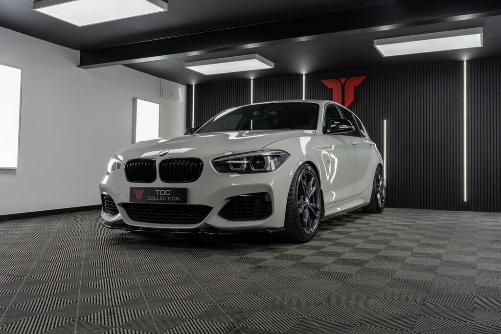 BMW 1 Series Hatchback YE19JYJ White #6