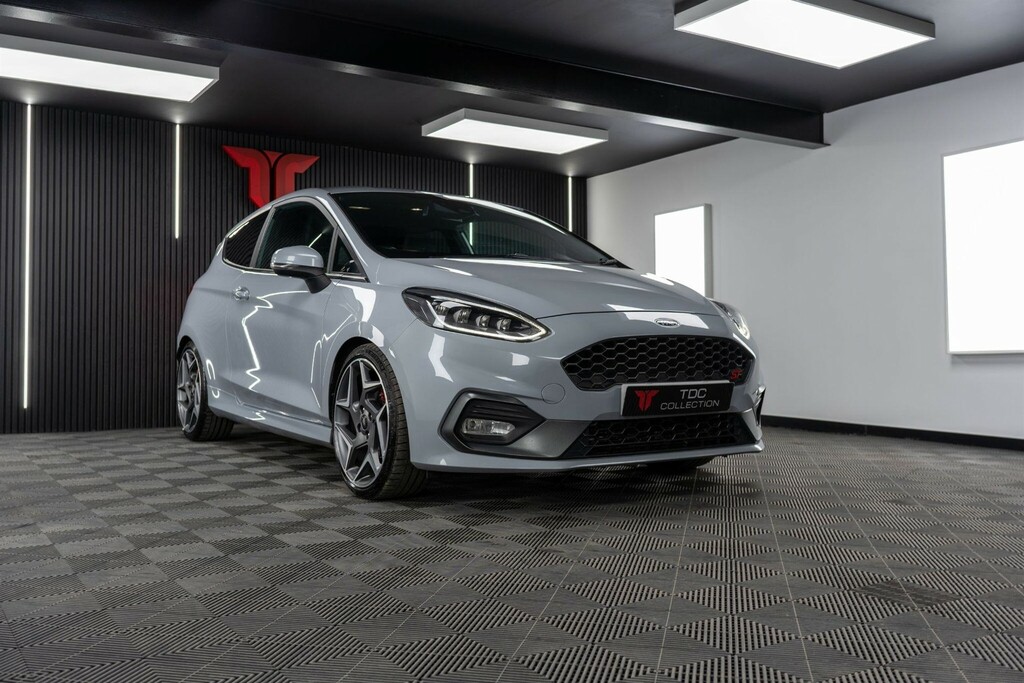 Ford Fiesta Hatchback VK19PVX Silver #4