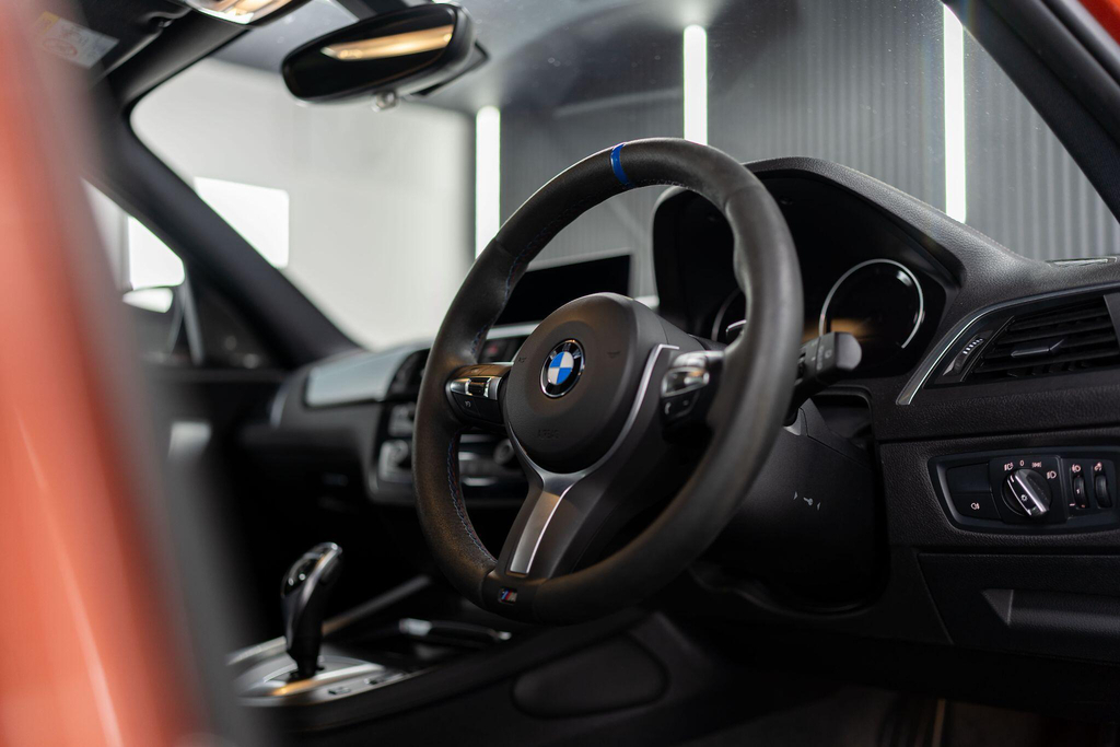 BMW 1 Series Hatchback DT68NNG Orange #3