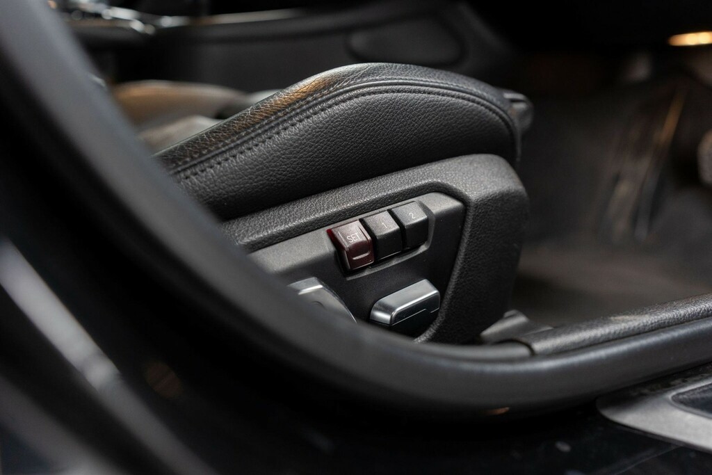 BMW 1 Series Shadow Edition Black #36