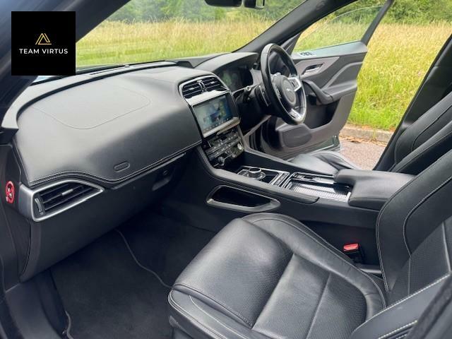 Jaguar F-Pace 2.0 D180 Portfolio Awd Euro 6 Ss Red #9
