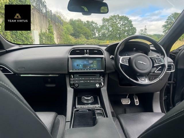 Jaguar F-Pace 2.0 D180 Portfolio Awd Euro 6 Ss Red #11