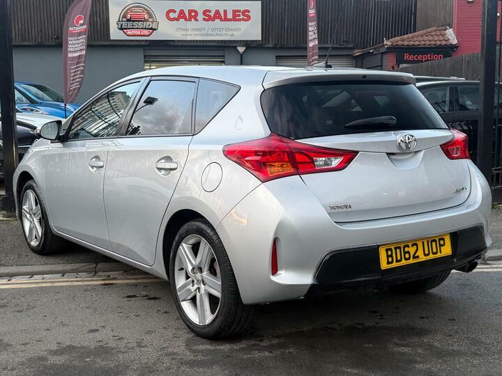 Toyota Auris 1.6 V-matic Sport Euro 5 Silver