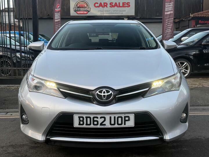 Toyota Auris 1.6 V-matic Sport Euro 5 Silver #6