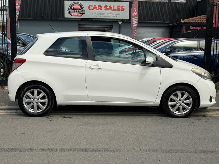 Toyota Yaris 1.33 Dual Vvt-i Tr Euro 5 FE12CZJ White #2