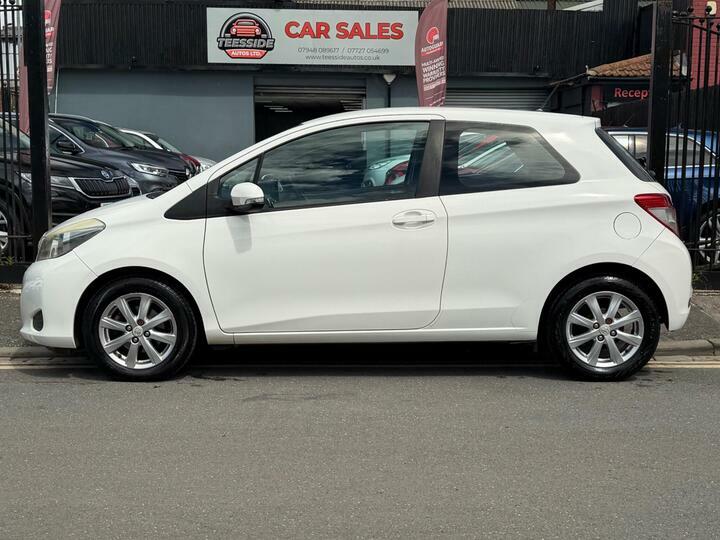 Toyota Yaris 1.33 Dual Vvt-i Tr Euro 5 FE12CZJ White #3