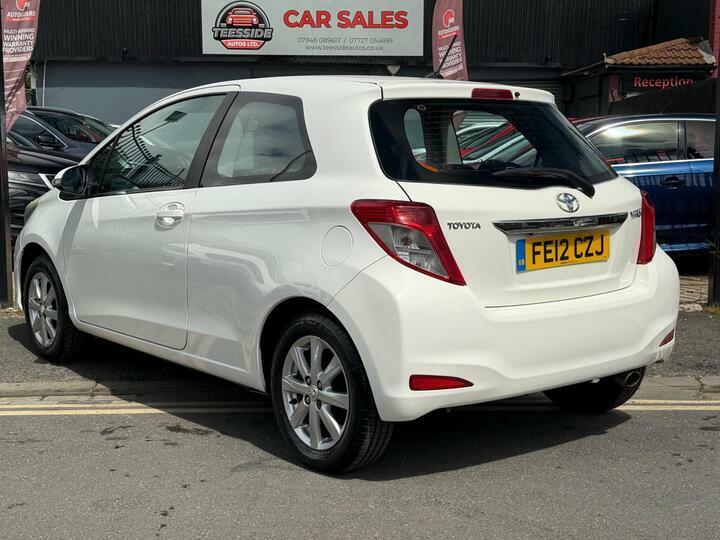 Toyota Yaris 1.33 Dual Vvt-i Tr Euro 5 FE12CZJ White