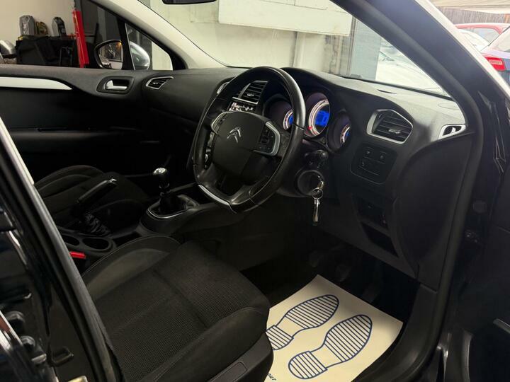 Citroen C4 C4 Selection White #14